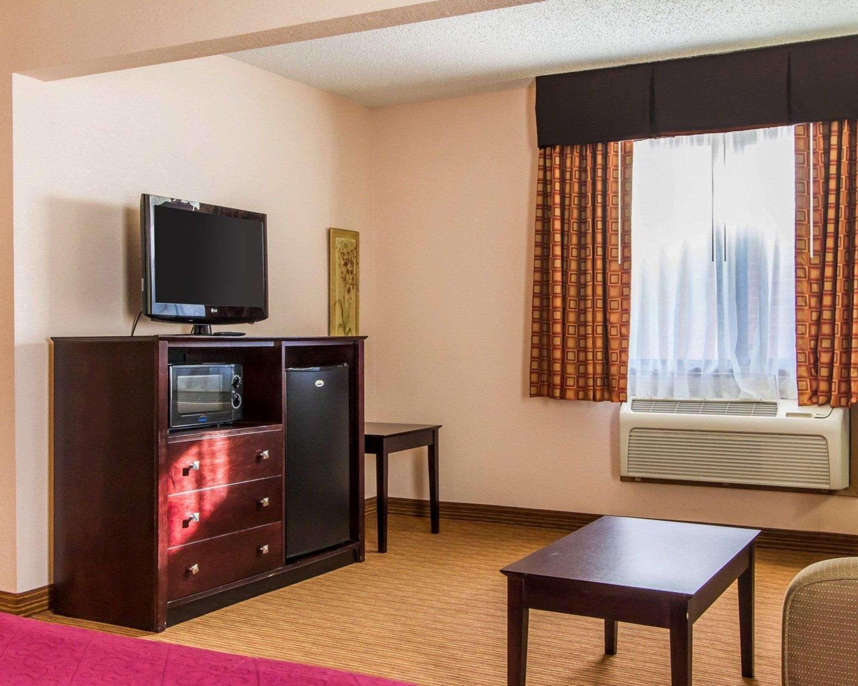 Quality Inn & Suites Ottumwa North Екстер'єр фото