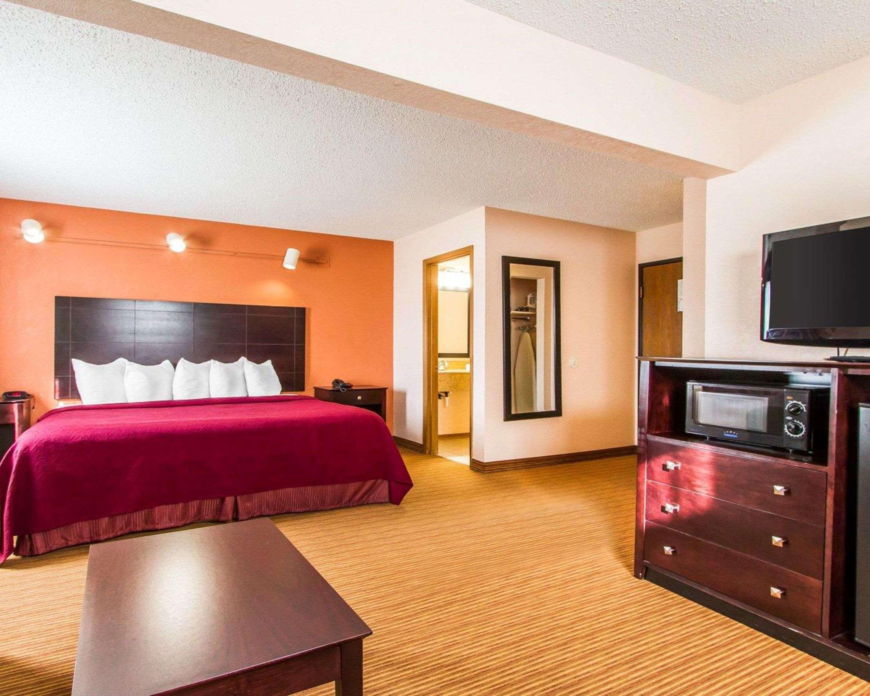 Quality Inn & Suites Ottumwa North Екстер'єр фото