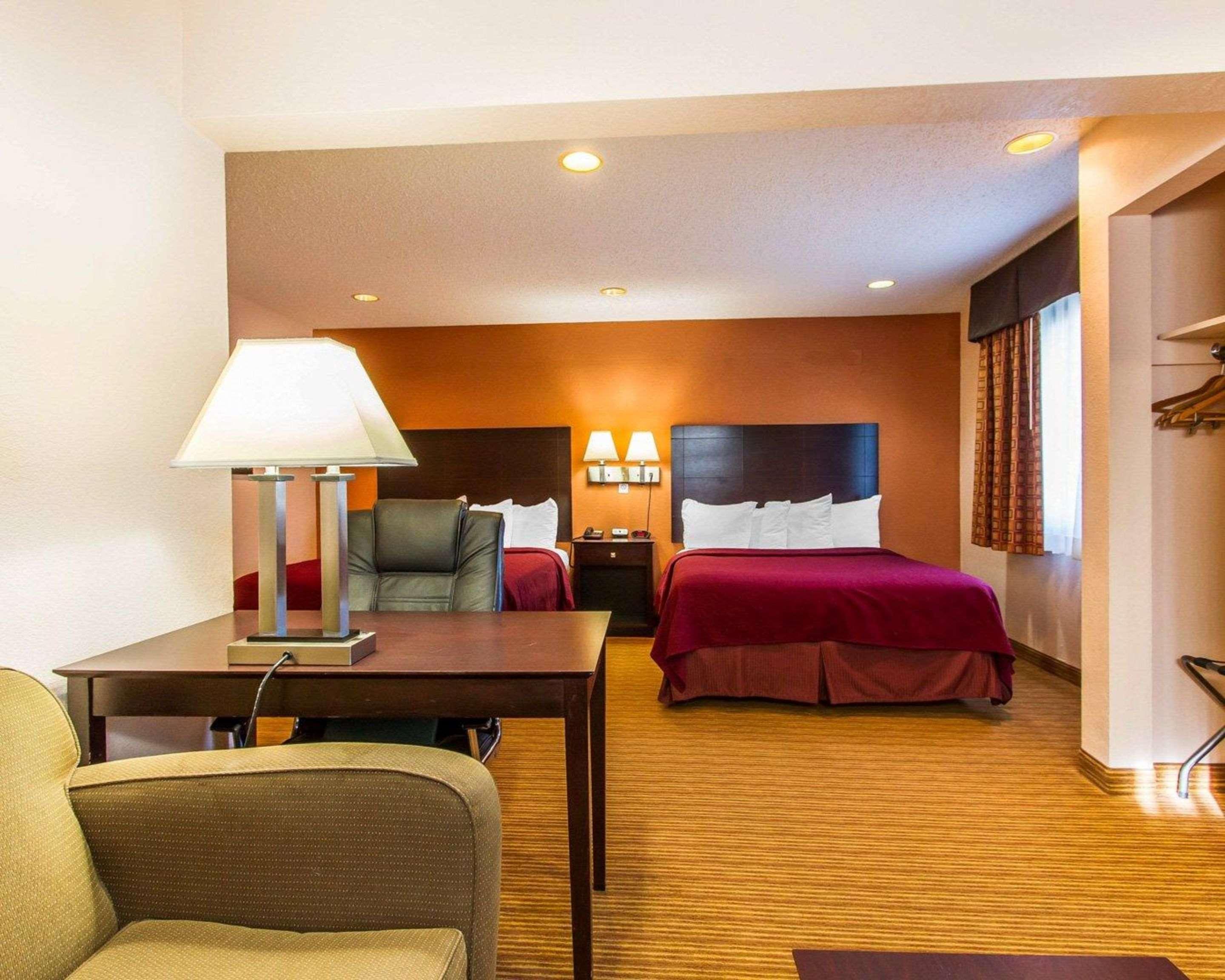 Quality Inn & Suites Ottumwa North Екстер'єр фото