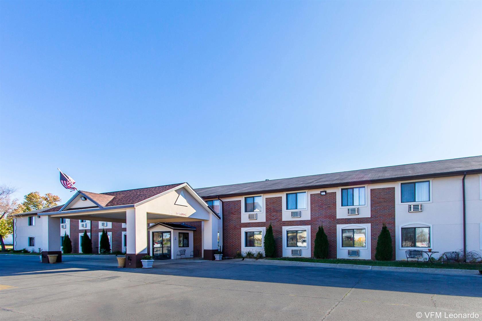 Quality Inn & Suites Ottumwa North Екстер'єр фото