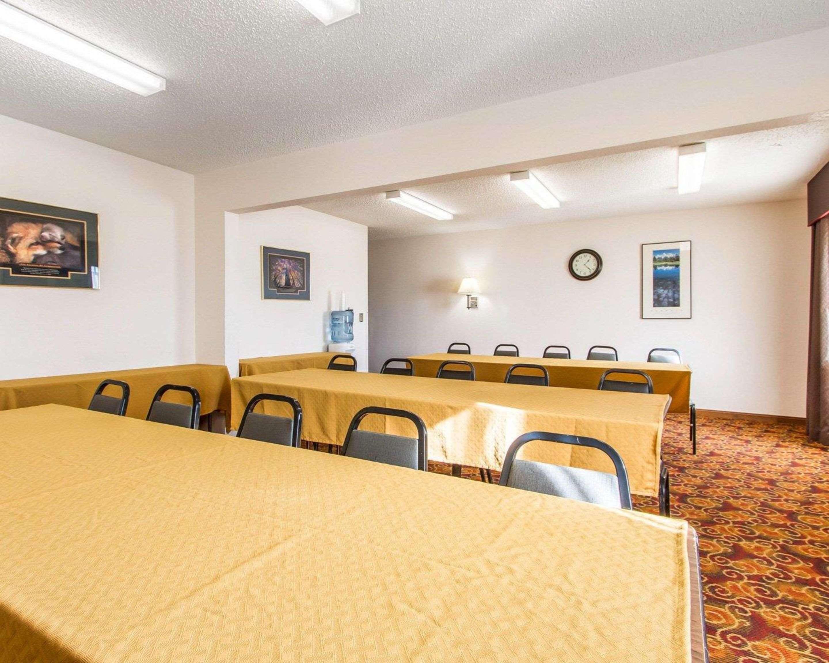 Quality Inn & Suites Ottumwa North Екстер'єр фото