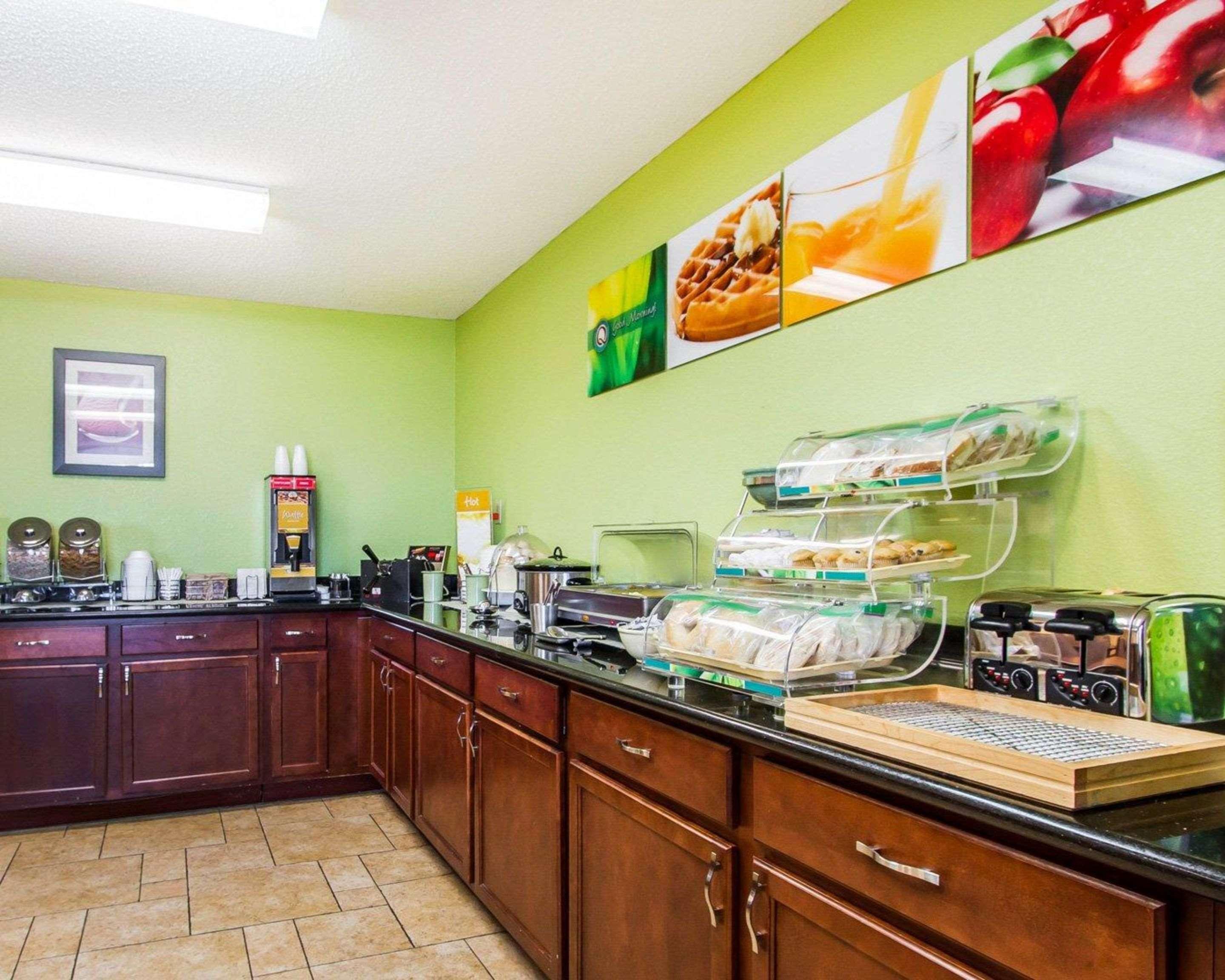 Quality Inn & Suites Ottumwa North Екстер'єр фото