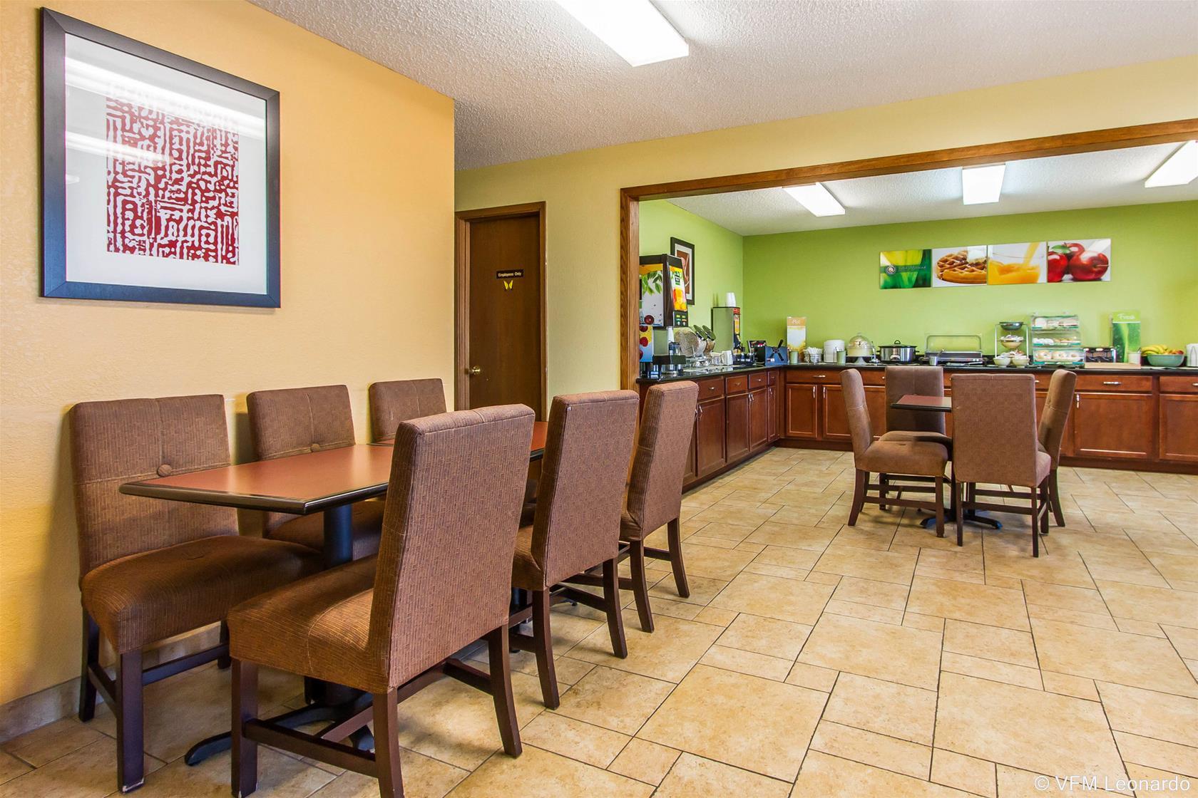 Quality Inn & Suites Ottumwa North Екстер'єр фото