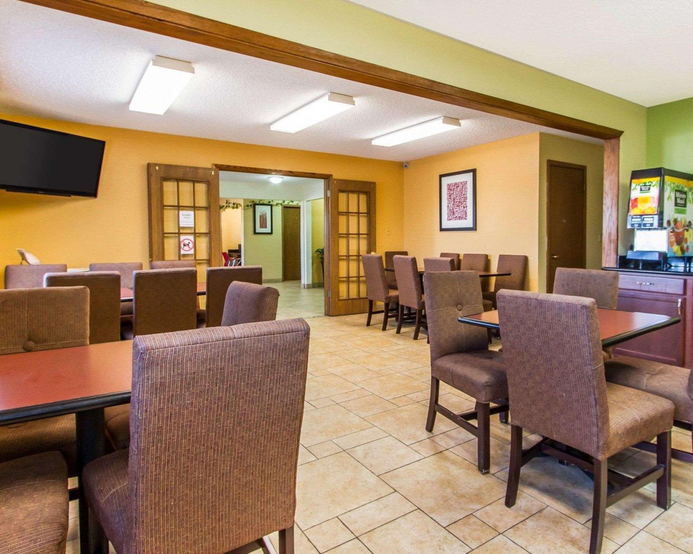 Quality Inn & Suites Ottumwa North Екстер'єр фото