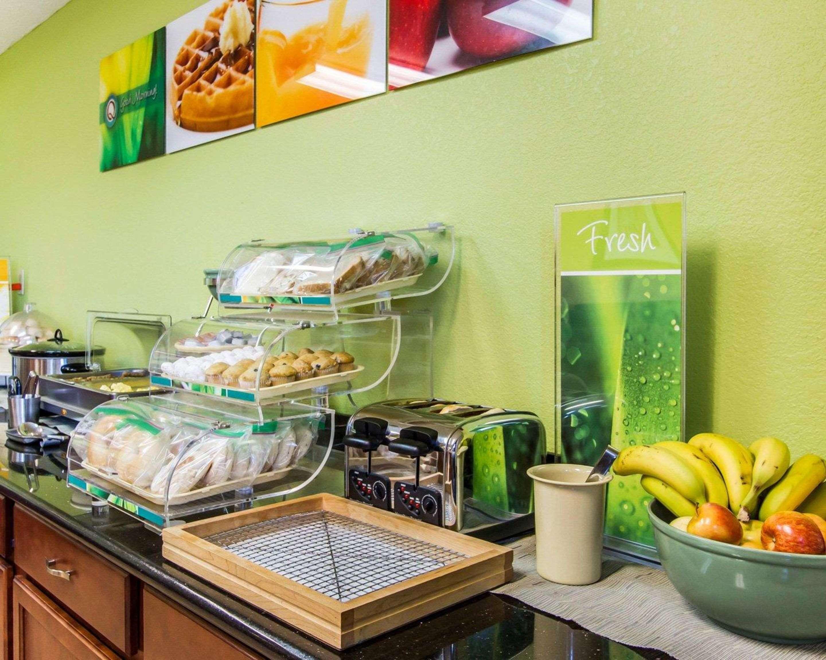 Quality Inn & Suites Ottumwa North Екстер'єр фото