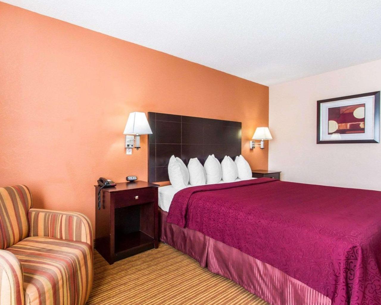 Quality Inn & Suites Ottumwa North Екстер'єр фото